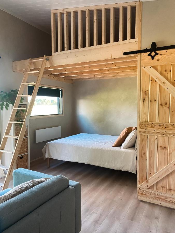 Field View Cabin Örebro Extérieur photo