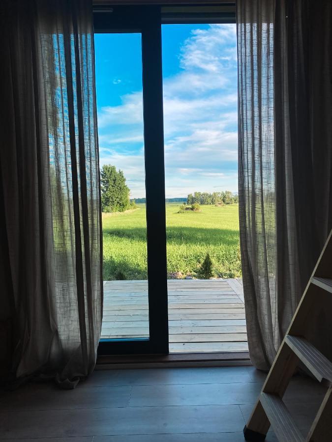 Field View Cabin Örebro Extérieur photo